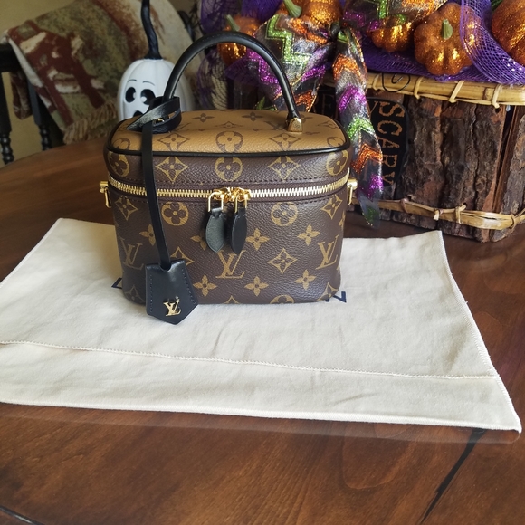SOLD New Louis Vuitton Vanity PM Made in Italy!! - Picture 2 of 16